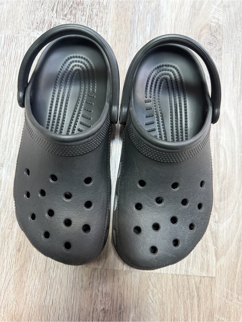 CROCS Women’s Black Size 6 - Picture 3 of 5